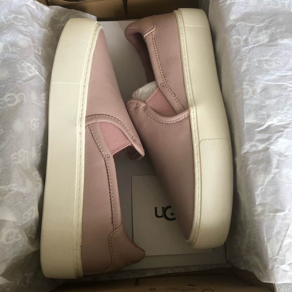 New- Ugg Jass Leather Slip-on Sneaker; size 5 - Picture 4 of 4